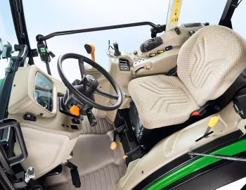 Interior John Deere 5115GF '2022–pr.