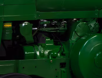 Sob o capô John Deere 70S LPG '1953–56