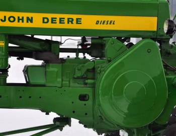 Sob o capô John Deere 720H Diesel '1956–58