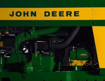 Sob o capô John Deere 720S All-Fuel '1956–58