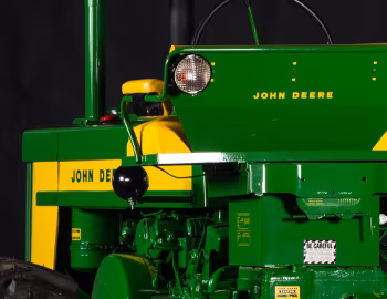 Interior John Deere 720H All-Fuel '1956–58