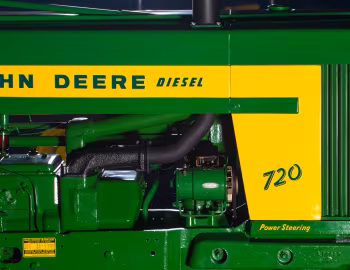 Sob o capô John Deere 720H Diesel '1956–58