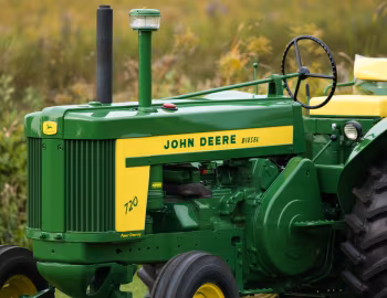 Sob o capô John Deere 720S Diesel '1956–58