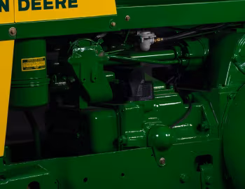 Sob o capô John Deere 720S LPG '1956–58