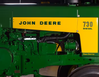 Sob o capô John Deere 730DS '1958–61