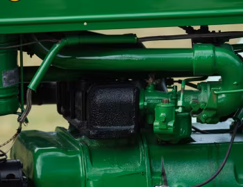 Sob o capô John Deere AO '11.1940–05.1949