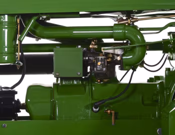 Sob o capô John Deere AO '11.1940–05.1949