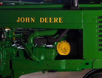 Sob o capô John Deere GM '02.1942–09.1946