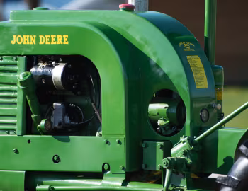 Sob o capô John Deere L '08.1938–06.1946