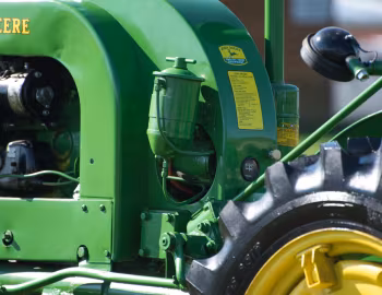 Під капотом 1941–46 John Deere LA '08.1940–08.1946