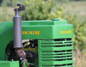 Sob o capô 1941–46 John Deere LA '08.1940–08.1946