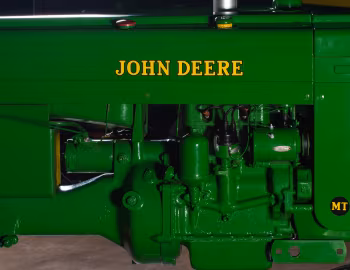 Sob o capô John Deere MT '1949–52