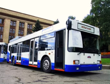 ЮМЗ Е186 '2005–06