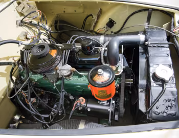 Під капотом 1954 Kaiser Darrin Sport Convertible (161)