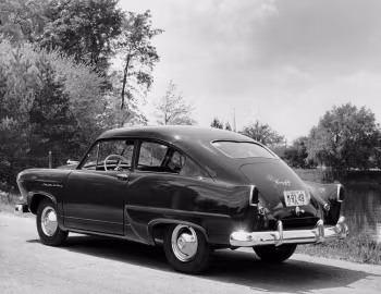 Henry J Corsair Deluxe (K534) '1953