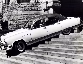 1953 Kaiser Manhattan Sedan (К5321) '1952–53