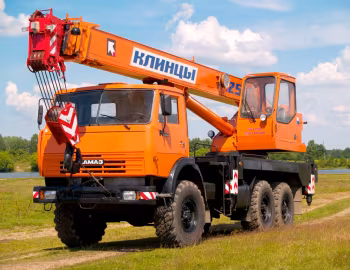 КС-55713-5К "Клинцы" на шасси КамАЗ-43118 '2005–н.ч.