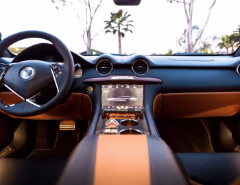 中控台 2017–21 Karma Revero '2016–21