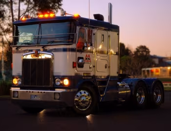 Kenworth K104 '1999–2008