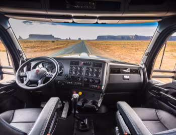 Передня панель Kenworth W990 '2018–н.ч.