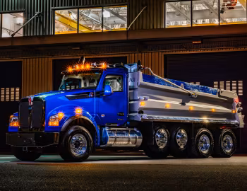 Kenworth T880S with Performance Hood '2025–pr.