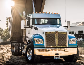 Kenworth T880S with Rogue Super Dump body