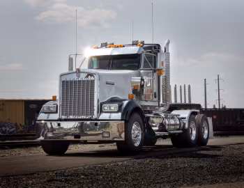Kenworth W900 '2005–н.ч.