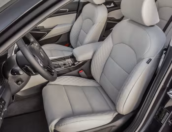 Інтер'єр 2017–19 Kia Cadenza [North America] (YG) '2016–19