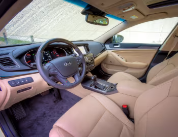 Интерьер 2014–16 Kia Cadenza [North America] (VG) '2013–16