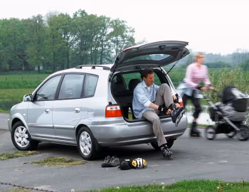 Kia Carens '03.2002–04.2006