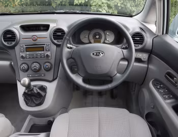 Торпедо Kia Carens [UK-spec] (UN) '2006–10