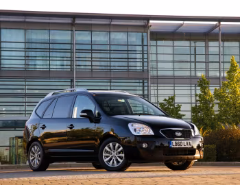 Kia Carens [UK-spec] (UN) '2010–12