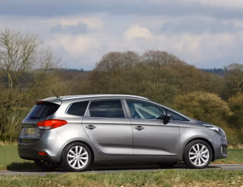 Kia Carens EcoDynamics [UK-spec] (RP) '2013–16