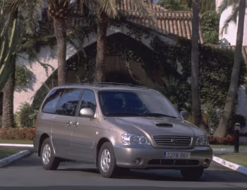 Kia Carnival [Worldwide] (GQ) '02.2001–06.2003