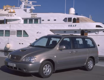 Kia Carnival [Worldwide] (GQ) '02.2001–06.2003