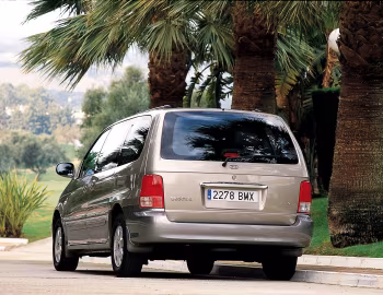 Kia Carnival [Worldwide] (GQ) '02.2001–06.2003
