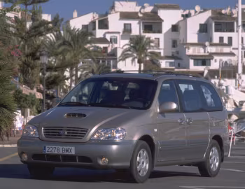 Kia Carnival [Worldwide] (GQ) '02.2001–06.2003