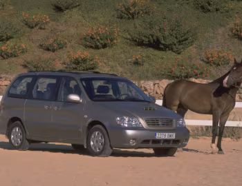Kia Carnival [Worldwide] (GQ) '02.2001–06.2003