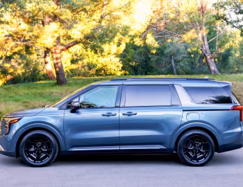 2025–н.в. Kia Carnival Dark Edition [North America] (KA4) '2024–н.в.