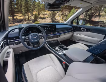 Interior 2025–pr. Kia Carnival HEV Dark Edition [North America] (KA4) '2024–pr.