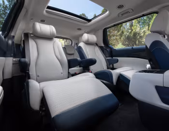 Interior 2025–pr. Kia Carnival HEV Dark Edition [North America] (KA4) '2024–pr.