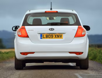 Kia cee'd [UK-spec] (ED) '2009–12