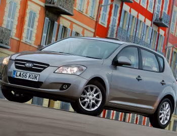 Kia cee'd [UK-spec] (ED) '2007–09