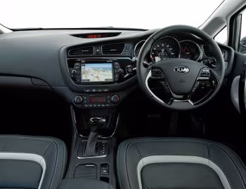 Торпедо Kia cee'd [UK-spec] '2012–15