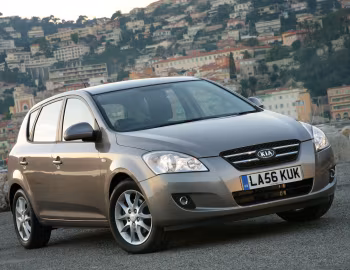 Kia cee'd [UK-spec] (ED) '2007–09