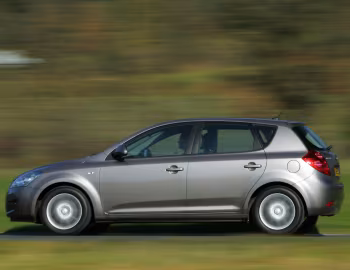 Kia cee'd [UK-spec] (ED) '2007–09