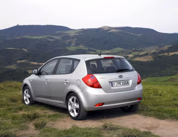 Kia cee'd [Worldwide] (ED) '2007–09