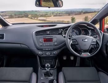 Торпедо Kia cee'd GT [UK-spec] '2013–15