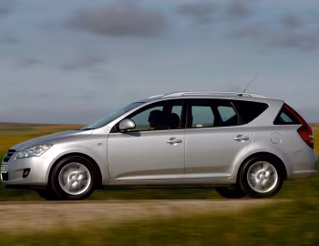 Kia cee'd_SW [UK-spec] (ED) '2007–09