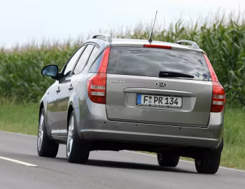 Kia cee'd_SW [Worldwide] (ED) '2007–09